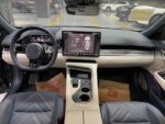 Электромобиль Zeekr 001 YOU 100 kWh AWD, центральная консоль, общий вид