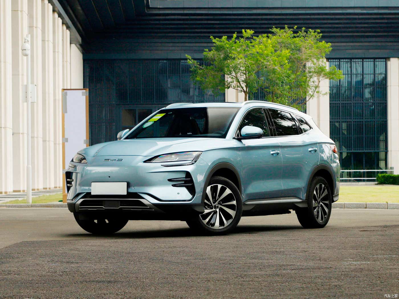 Электромобиль BYD Song PLUS EV 605 KM Flagship Plus