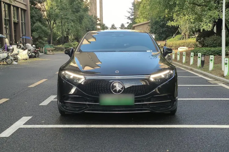 Mercedes-Benz EQS с пробегом c 12771 км