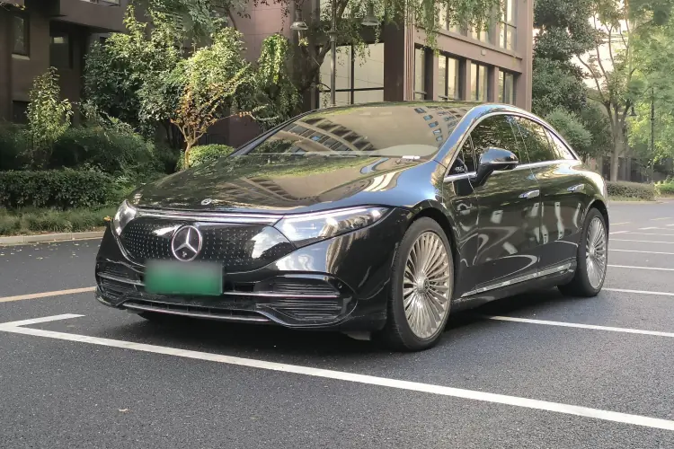 Mercedes-Benz EQS с пробегом c 12771 км