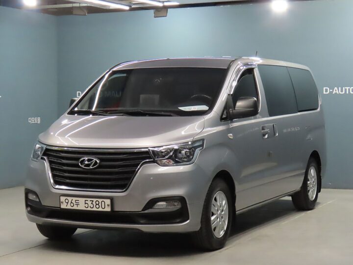 The New Grand Starex Van 3 -Seater Smart ENCAR39469076