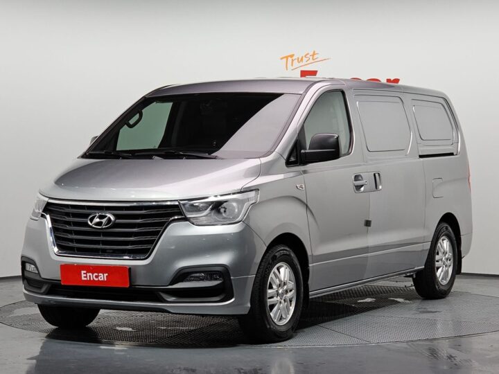 The New Grand Starex Van 3 -Seater Smart KMFWBX7KBMU187535