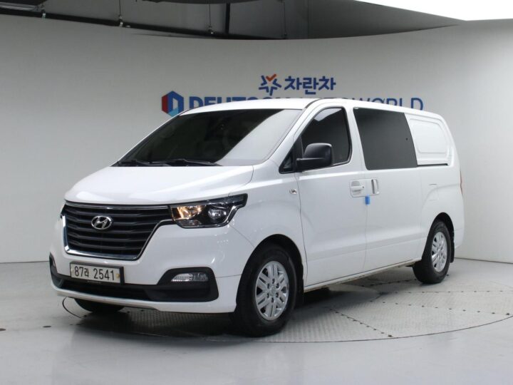 The New Grand Starex Van 5 -Seater Smart KMFWBX7KBMU199740