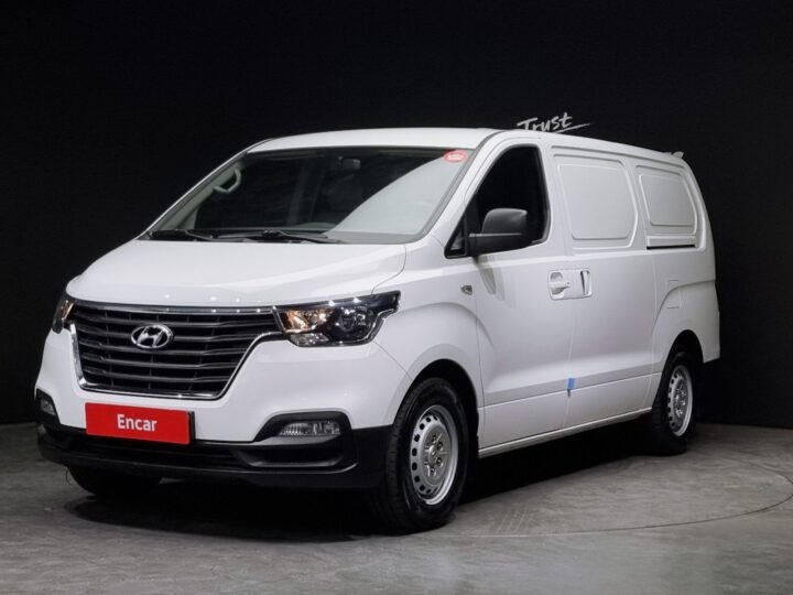 Hyundai Starex Van 3-Seater, 2021 ENCAR39734702