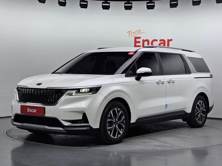 Carnival 4Th Generation 9 -Seater Prestige ENCAR39840890