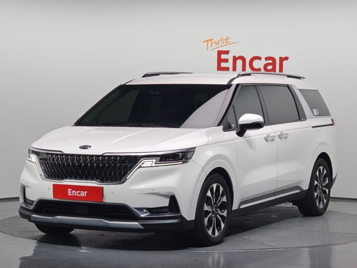 Carnival 4Th Generation 9 -Seater Noblesse KNANC81BBMS09213