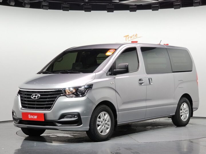 Hyundai Starex Van 3-Seater, 2021 ENCAR39972346