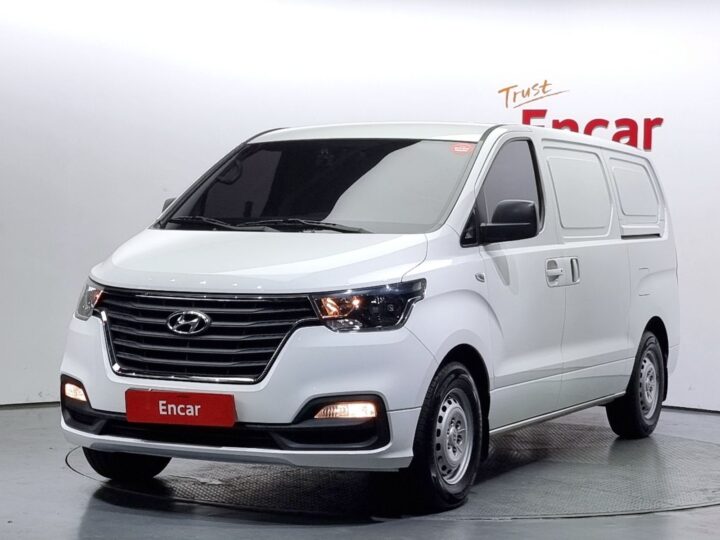 Hyundai Starex Van 3-Seater, 2021 ENCAR39974627