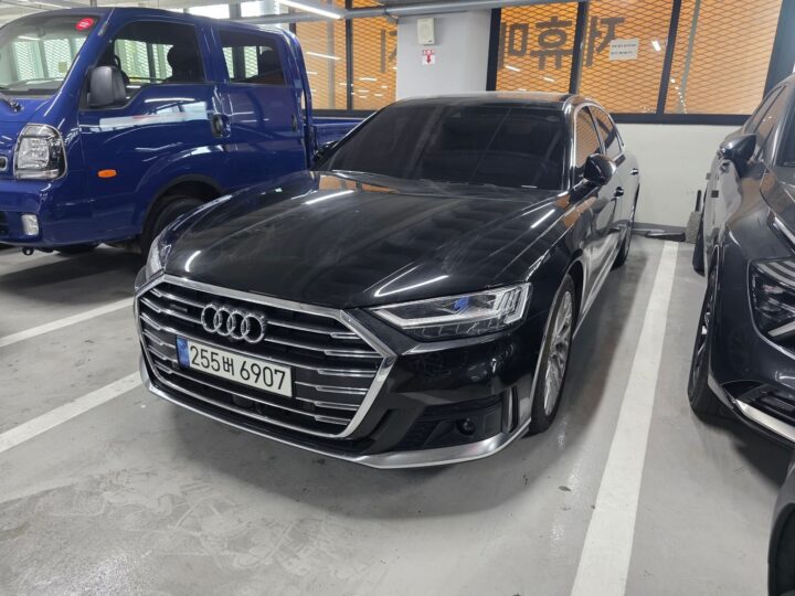 Audi A8 Iv (D5) 55 Tfsi Quattro Lwb, 2021 WAUZZZF84MN018716