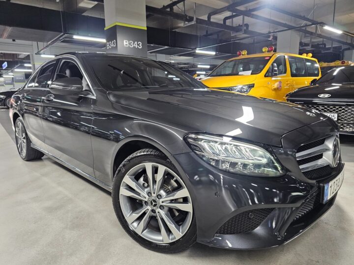 C-Class W205 C220 D 4Matic W1KWF1FB9MR642876