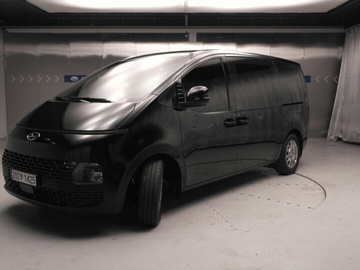 Staria L3.5 Tourer 9 -Seater Modern ENCAR40450483